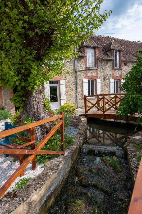 LE MOULIN DE CUTESSON Ô delà du M Bed and Breakfast Villenauxe Esterno foto