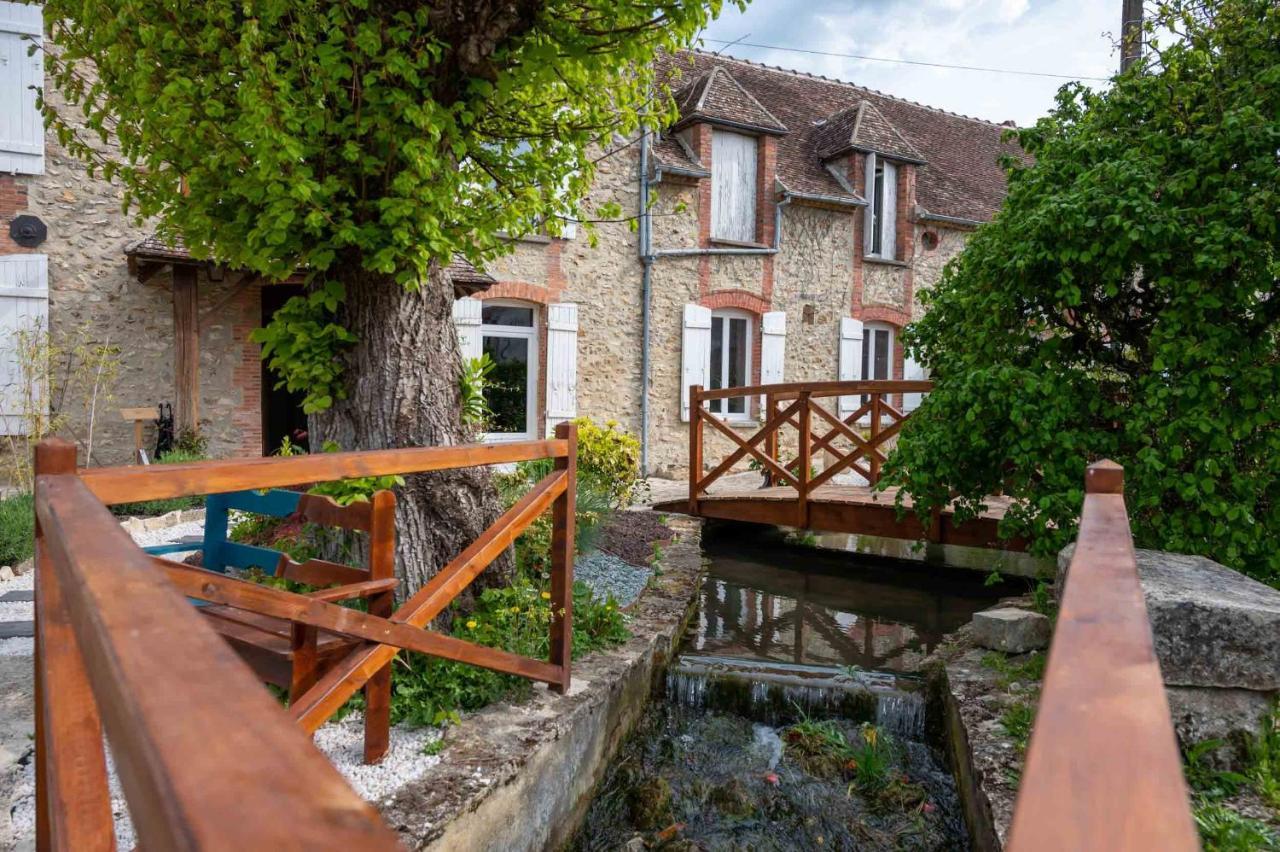 LE MOULIN DE CUTESSON Ô delà du M Bed and Breakfast Villenauxe Esterno foto