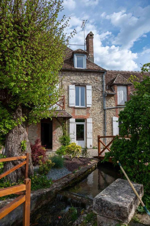 LE MOULIN DE CUTESSON Ô delà du M Bed and Breakfast Villenauxe Esterno foto